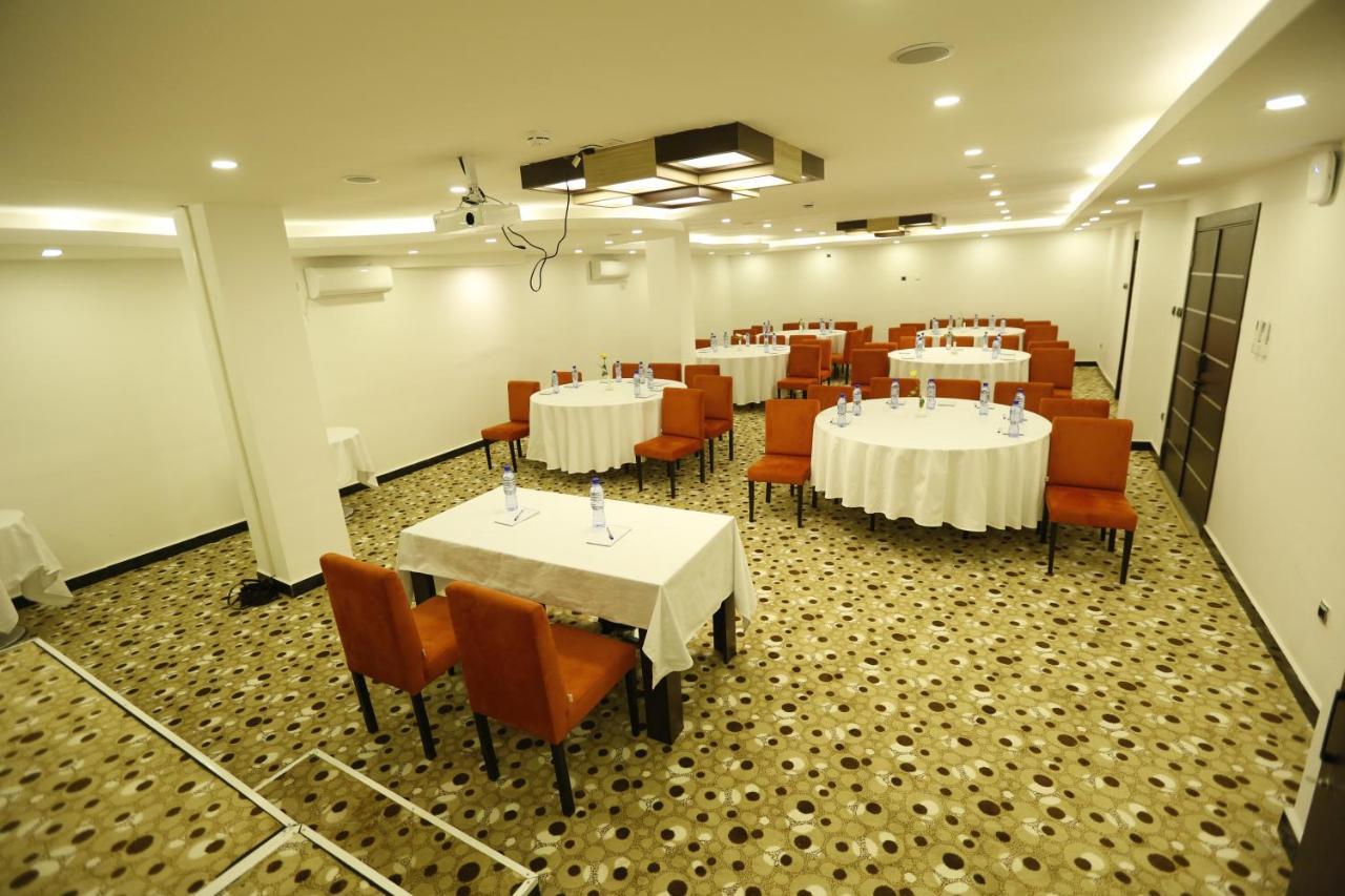 Cassiopeia Hotel アジス・アベバ エクステリア 写真