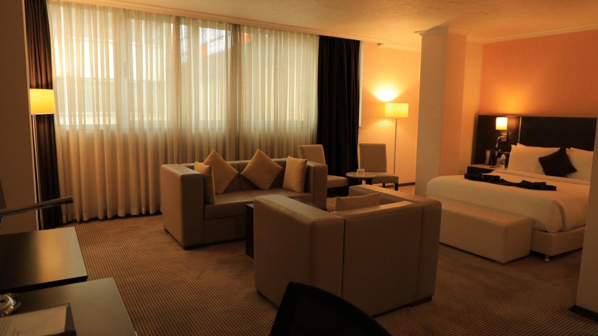 Cassiopeia Hotel アジス・アベバ エクステリア 写真